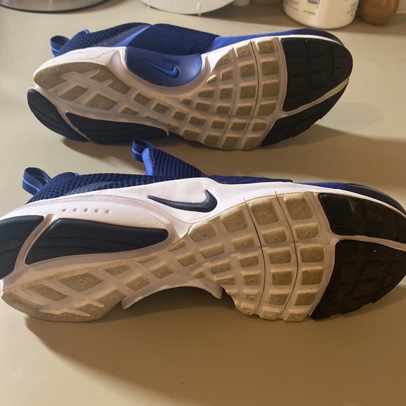 Navy Blue Nike Sneakers - Picture 6 of 6